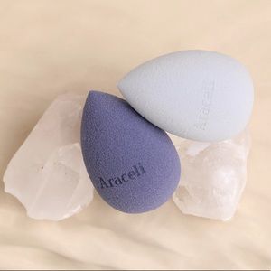 NIB Araceli Beauty Bella Sponges - Two Pack